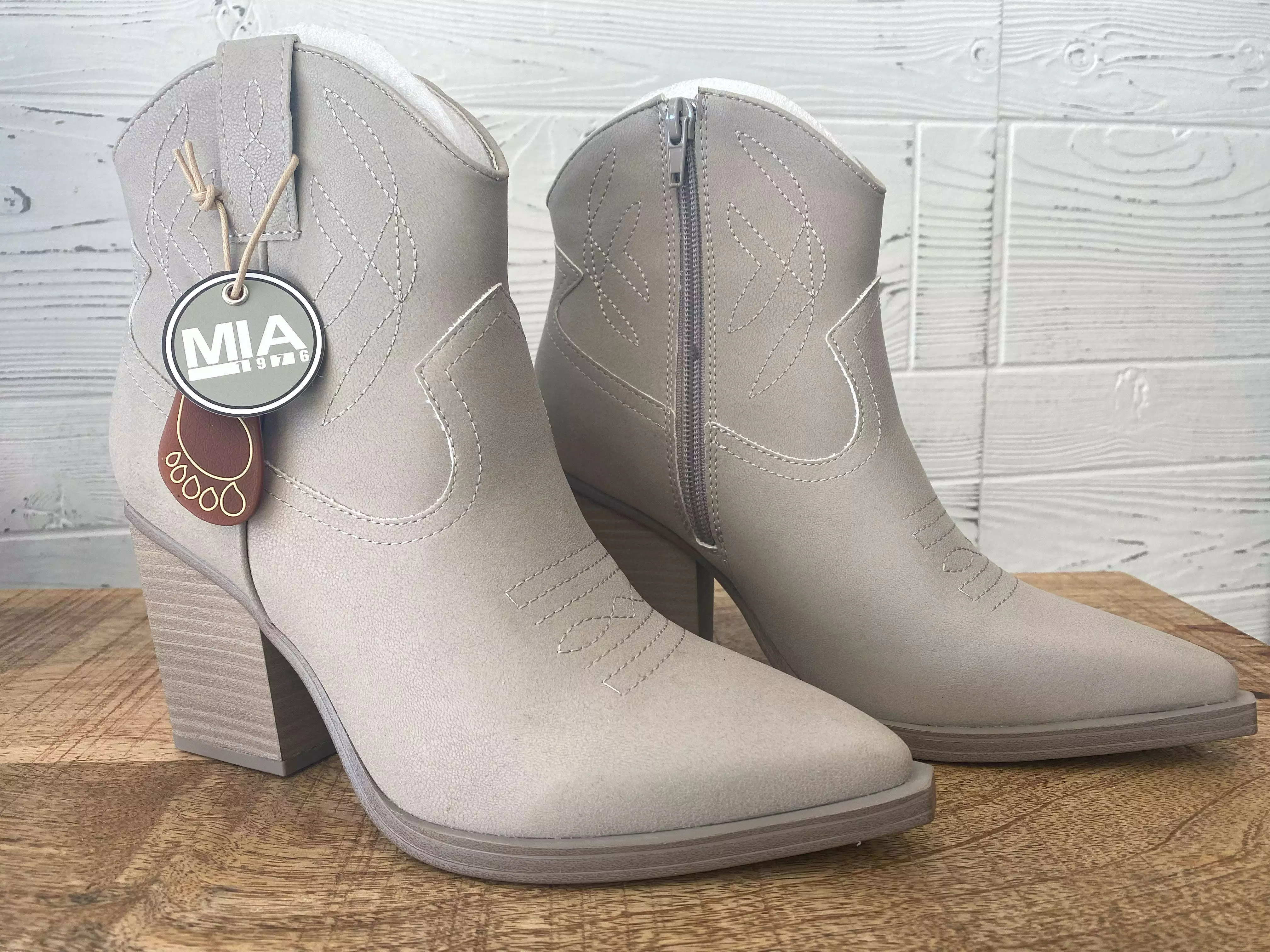 Mia | Spring in your Step Booties