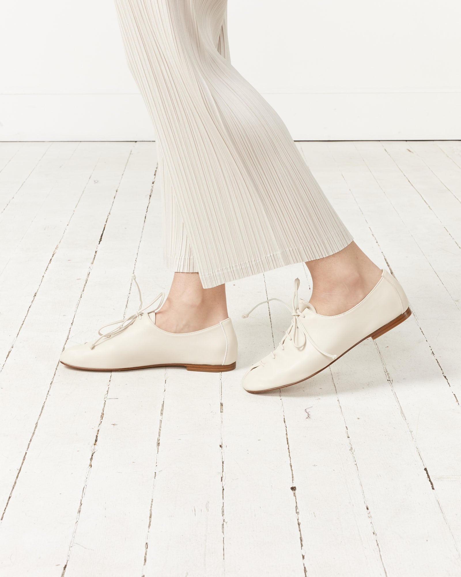 Plegada Deconstructed Lace-up Shoe in Cream