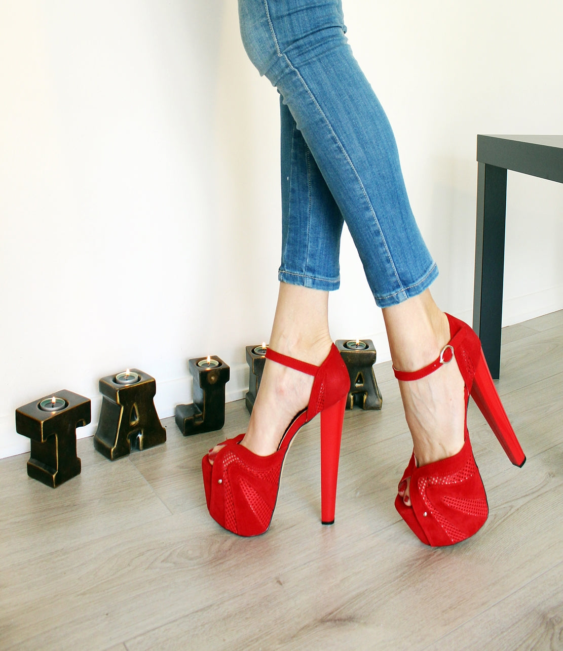 Red Fillet Peep Toe Ankle Strap 19 cm High Heels