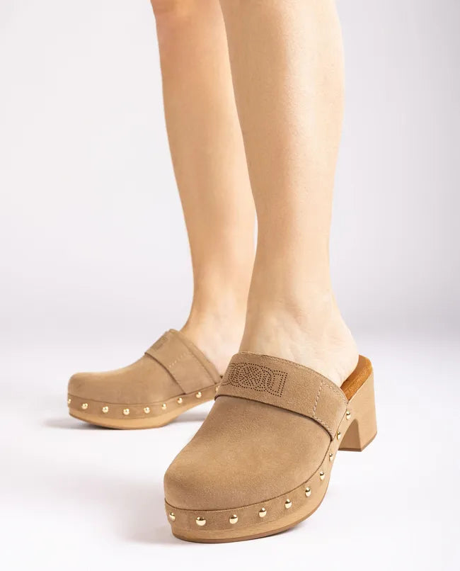 Slip-On Clogs, Barley